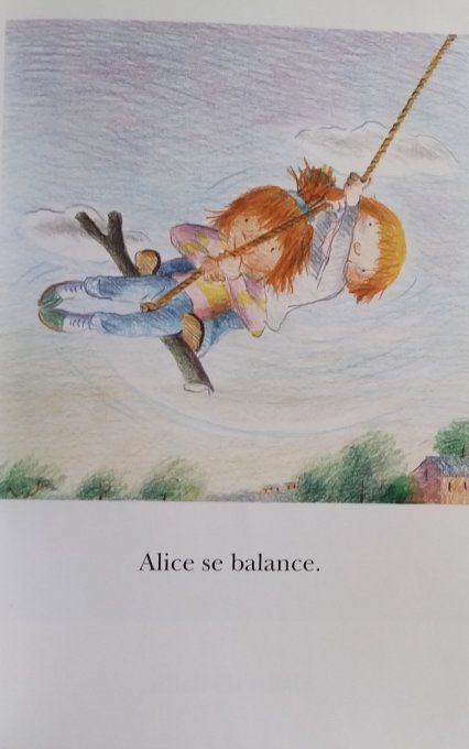 Alice sourit