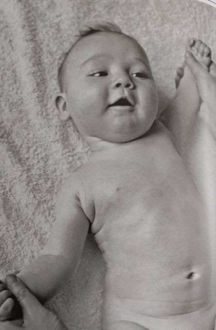Bébé Bonheur, 35 massages de bien-être pour mon bébé