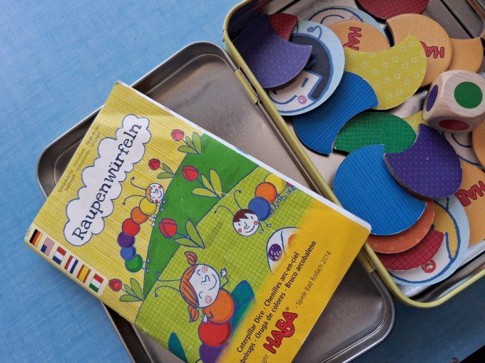 Jeu chenilles arc-en-ciel