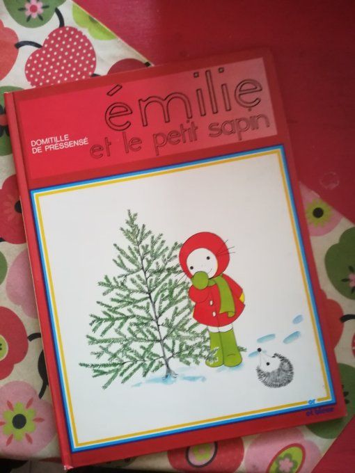 Emilie et le petit sapin