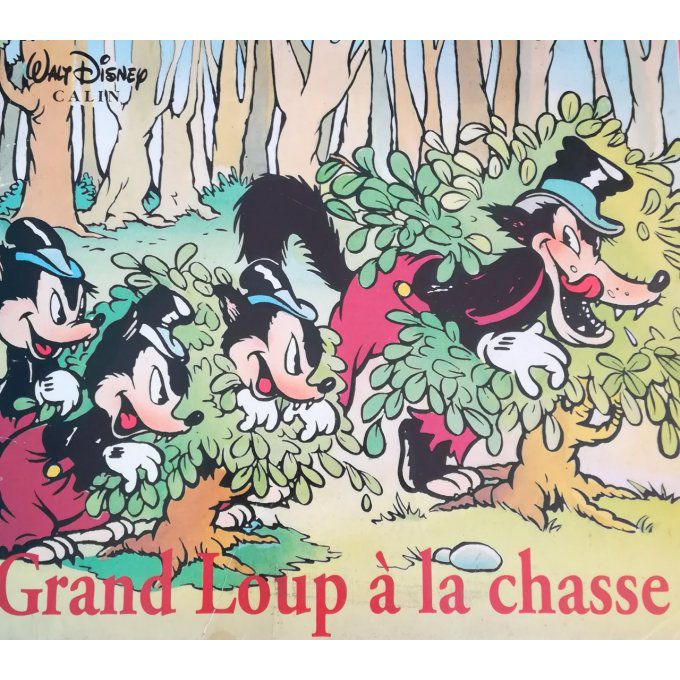 Grand loup à la chasse