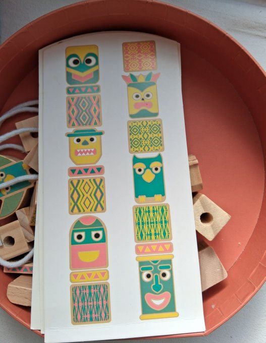 Jeu Montessori totem