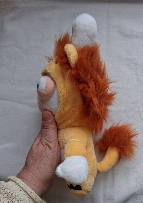 Peluche lapin crétin lion