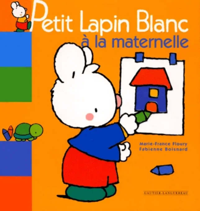 Petit lapin blanc à la maternelle
