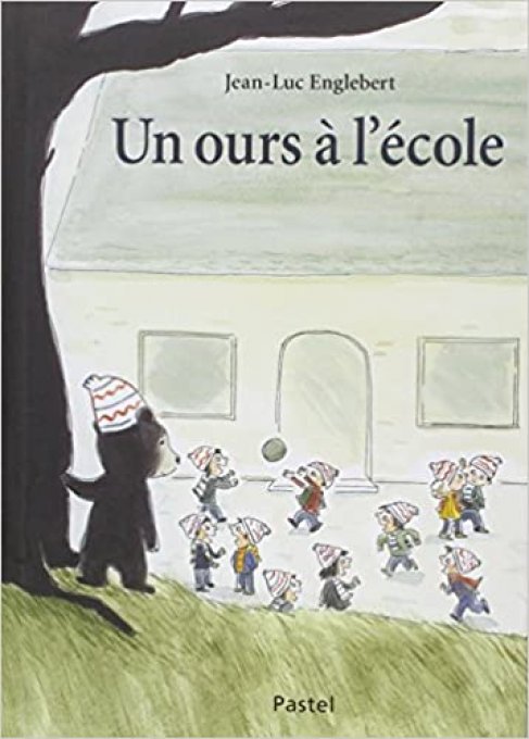 Un ours à l'école