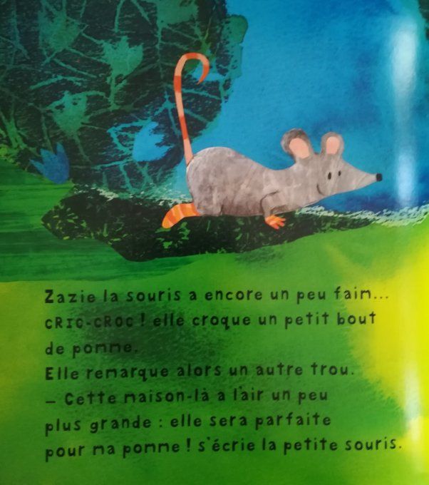 Une pomme dans un trou de souris